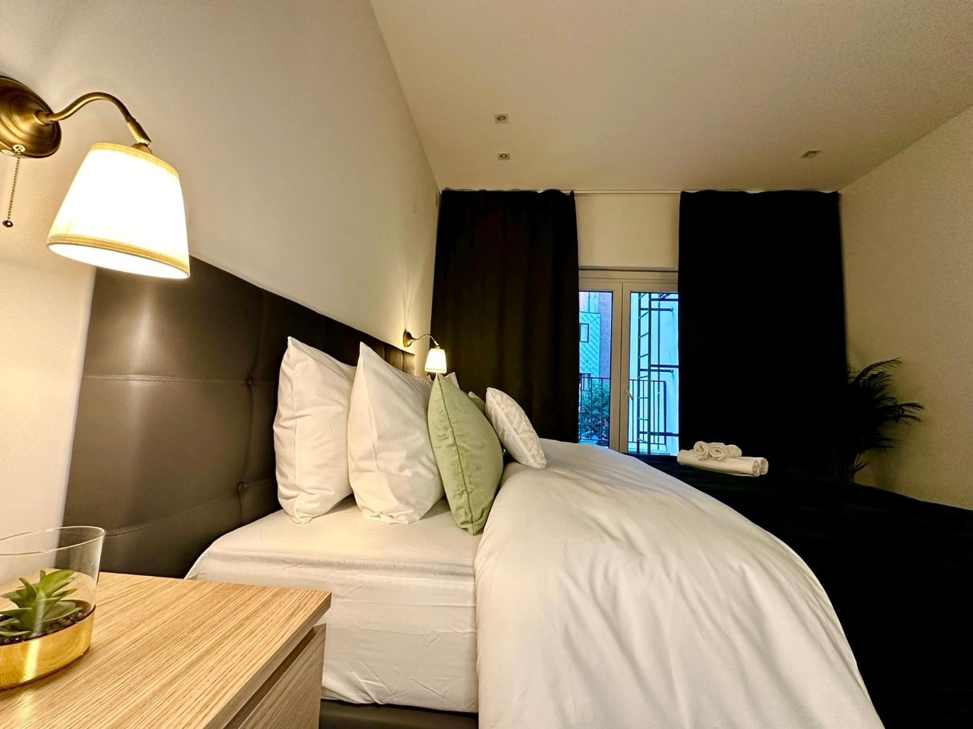 Luxury Suites Park By Rikas Hotels Anversa Esterno foto