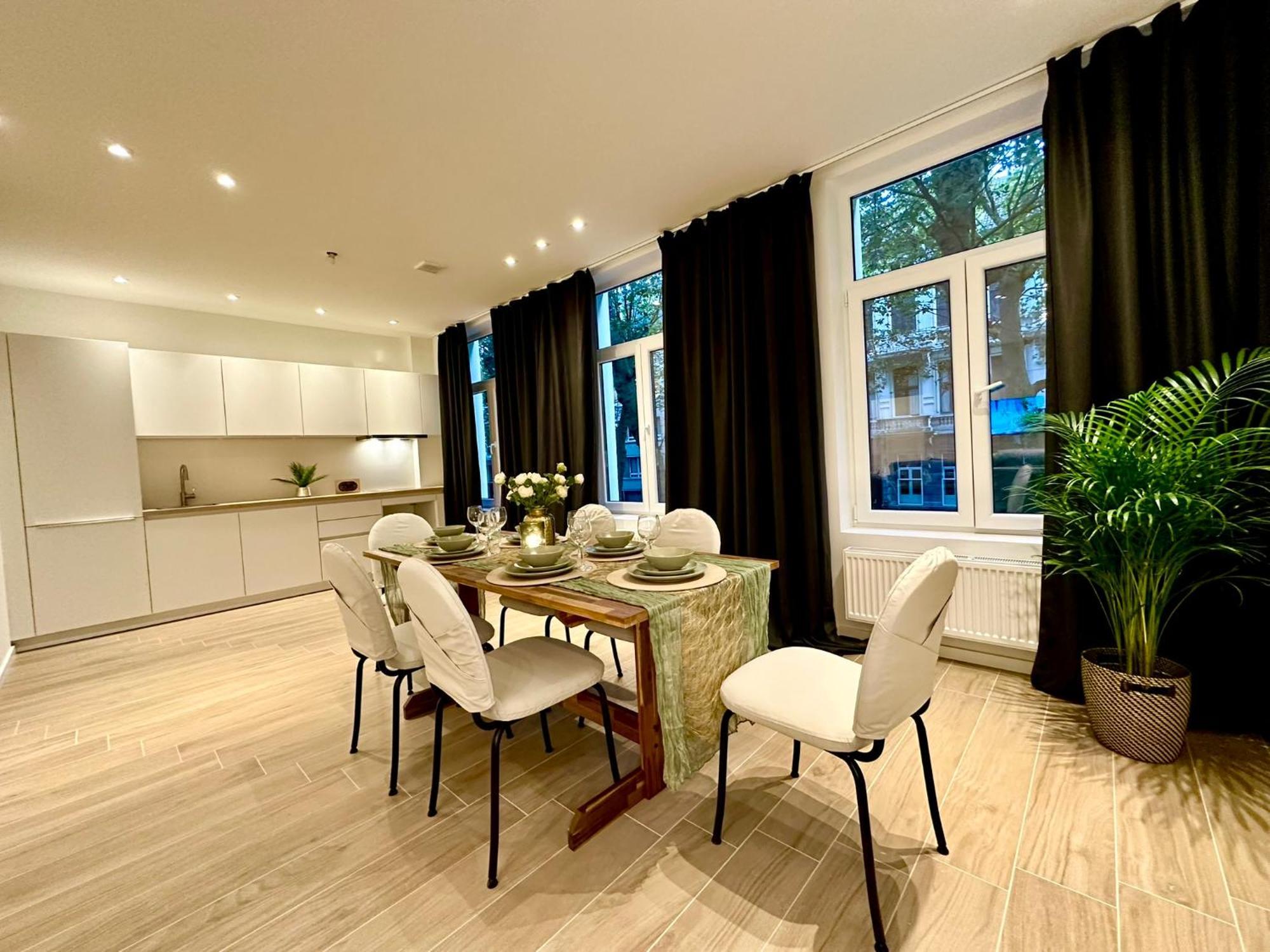 Luxury Suites Park By Rikas Hotels Anversa Esterno foto