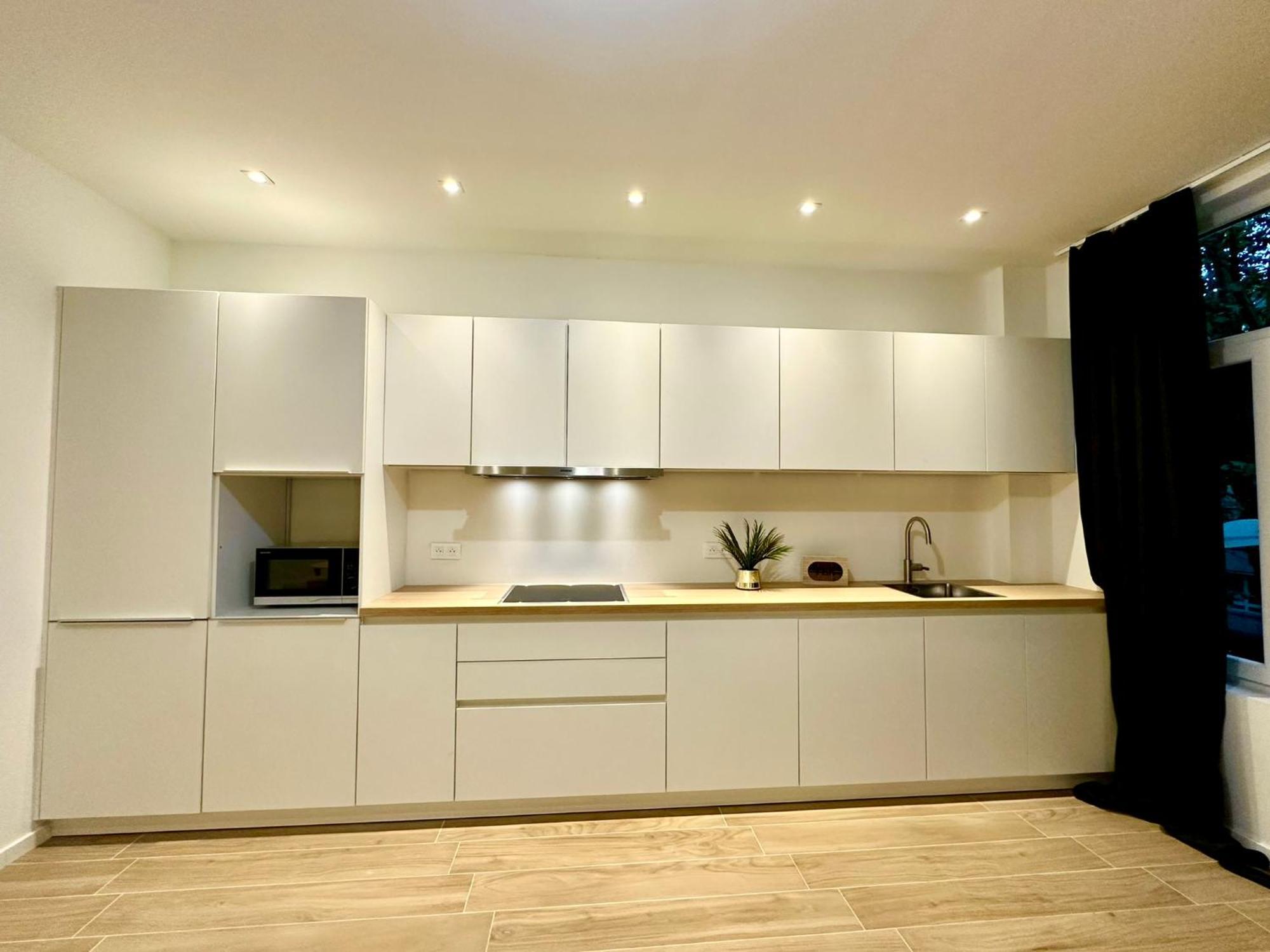 Luxury Suites Park By Rikas Hotels Anversa Esterno foto